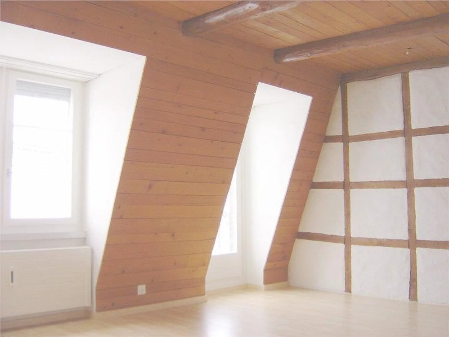 Appartement sous les combles de 2,5 pièces - Photo 2 sur 5