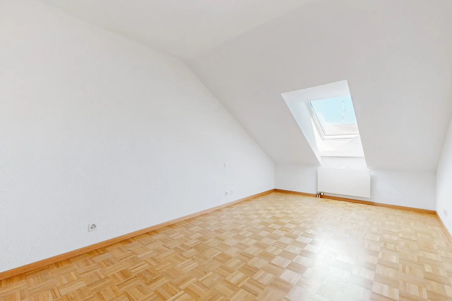 Apartment for rent - Photo 4 of 9