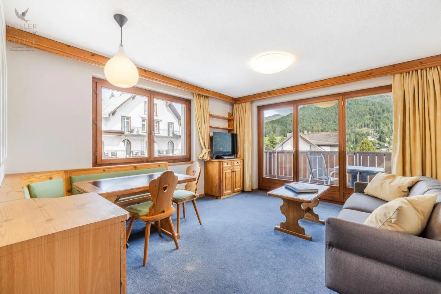 Charmante 2 1/2 Zimmer-Wohnung mit atemberaubendem Panoramablick in der "Residenz Meierhof" (mit Bewirtschaftungverpflichtung) - Foto 5 von 13