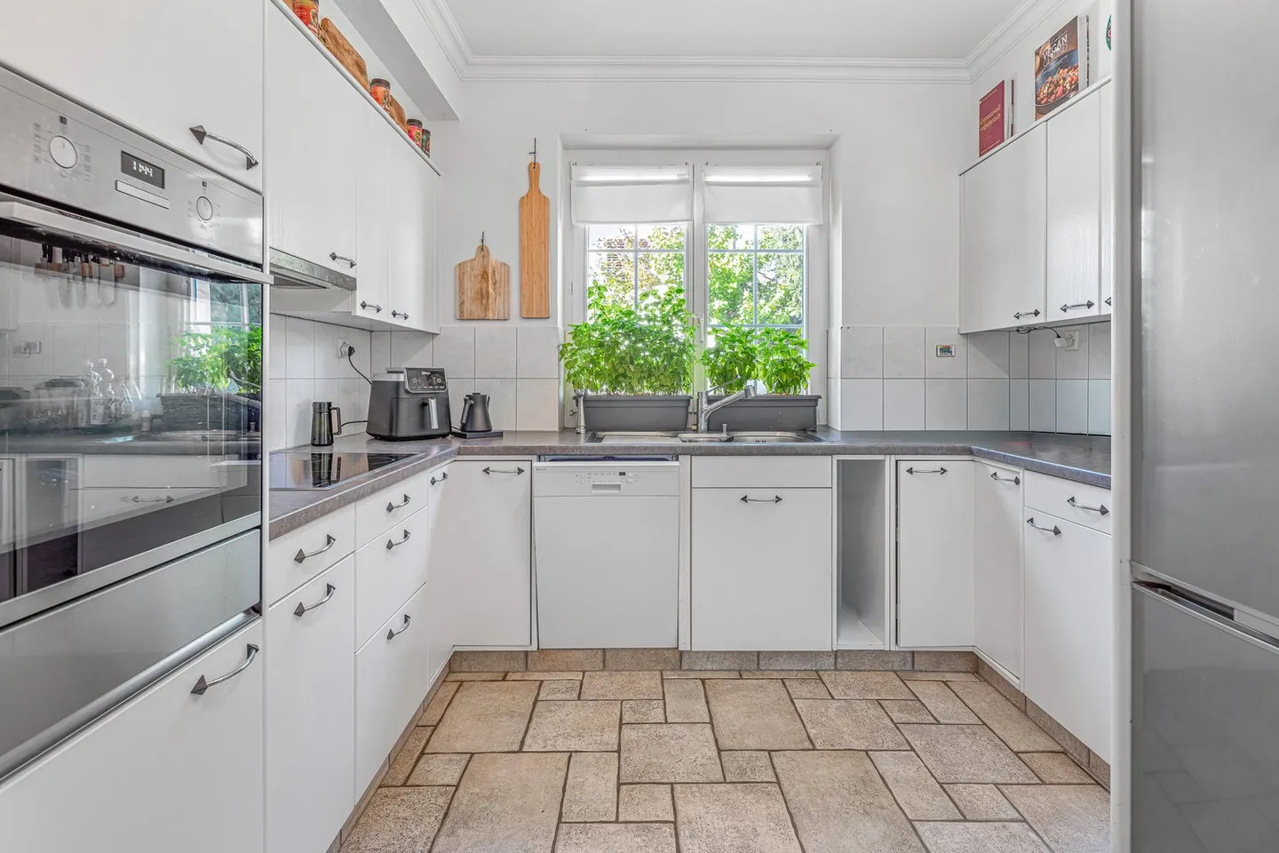 Three Units - with the Feeling of Home - Photo 9 of 19