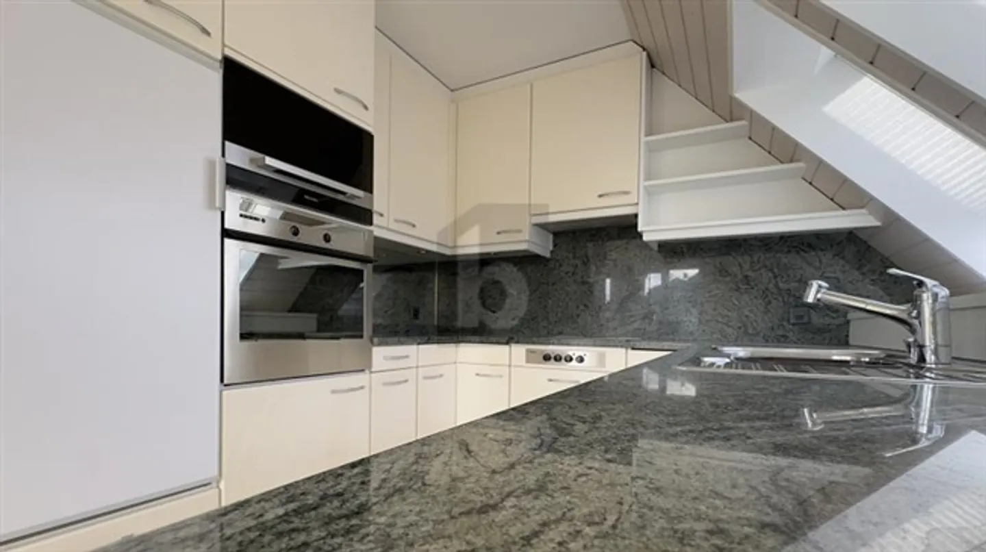 CALME, BAIGNÉ DE LUMIÈRE ET PLEIN DE CHARME - Photo 2 sur 6