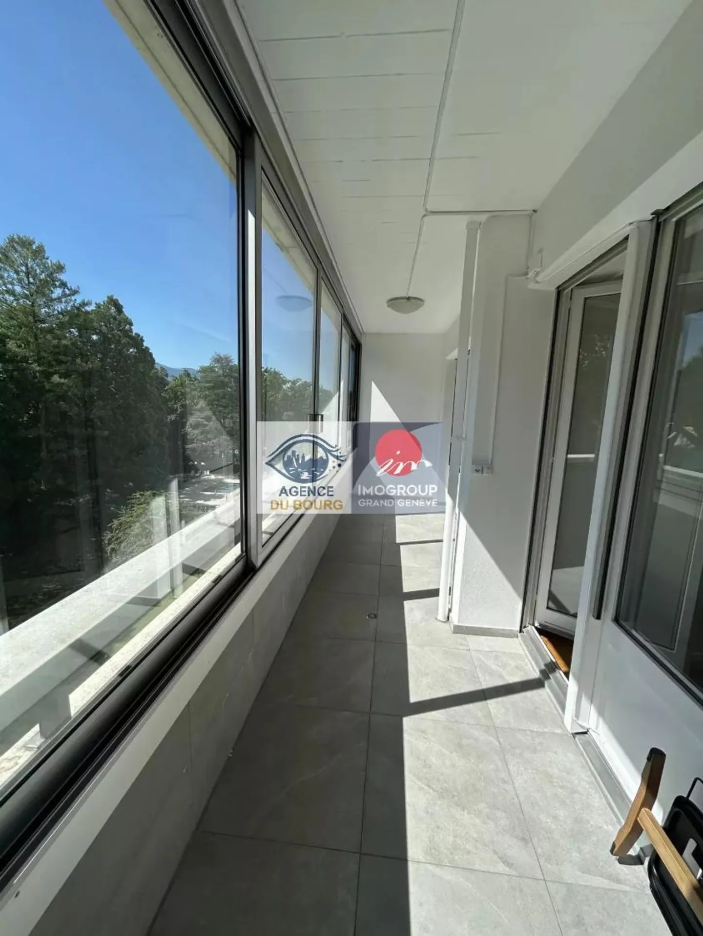 Renovated Apartment with Terrace - Photo 3 of 13