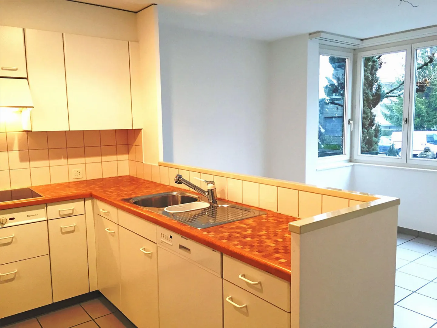 Grosszügige 3.5-Zimmerwohnung im Zentrum von Lachen - Foto 2 von 7