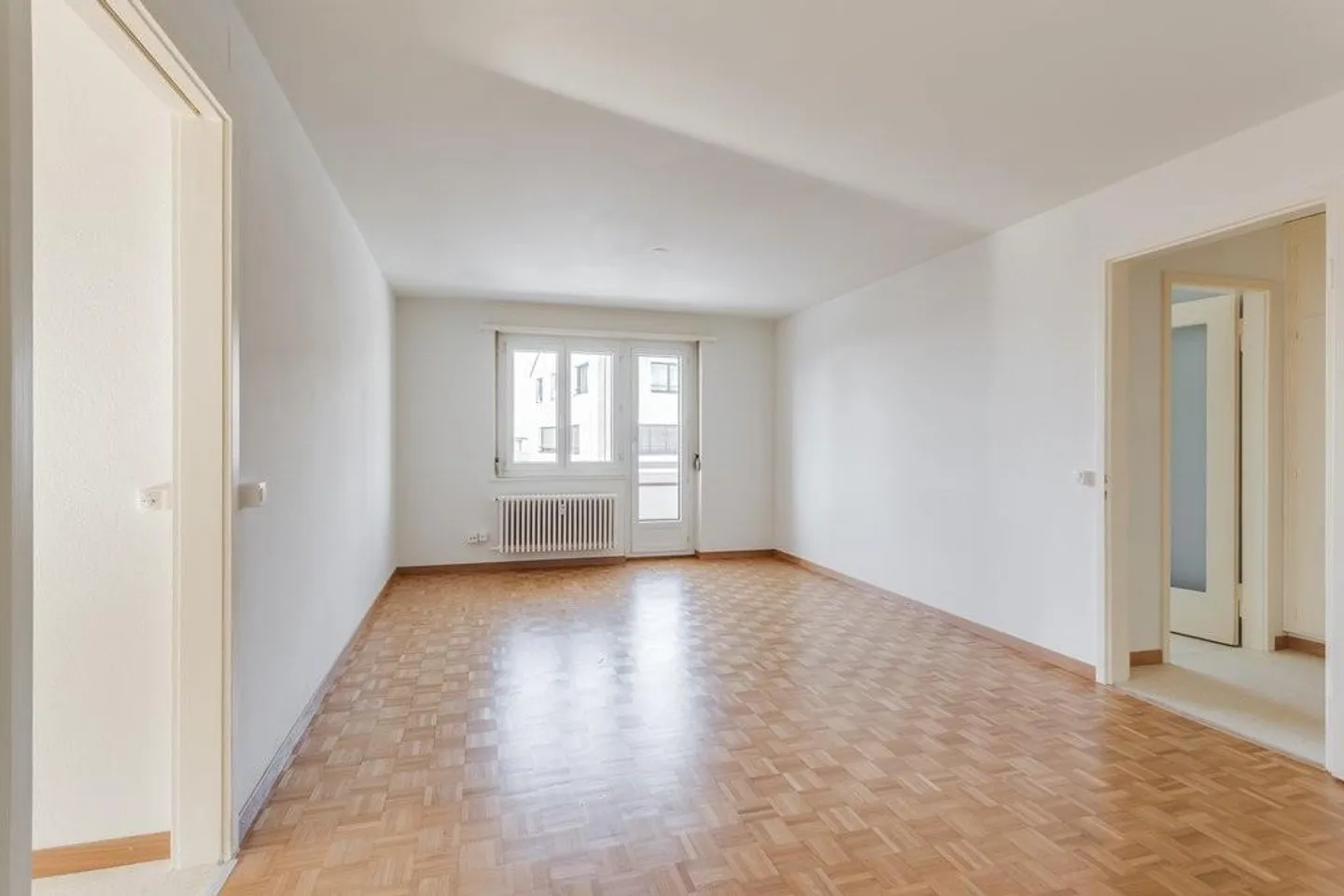 Charming, Quiet Apartment by Lake Zug - Photo 2 of 9