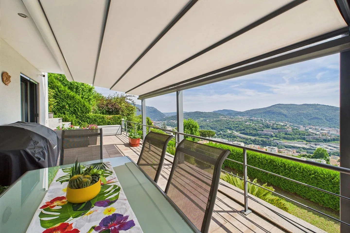 Vacallo - Exclusive Dream Villa! Where Panorama, Modern Elegance and Design Harmonize Perfectly - Photo 27 of 30