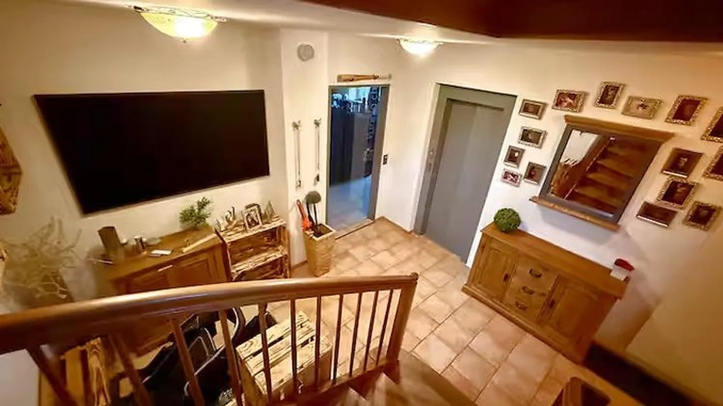 Renoviertes Haus in Erschwil - Foto 7 von 11