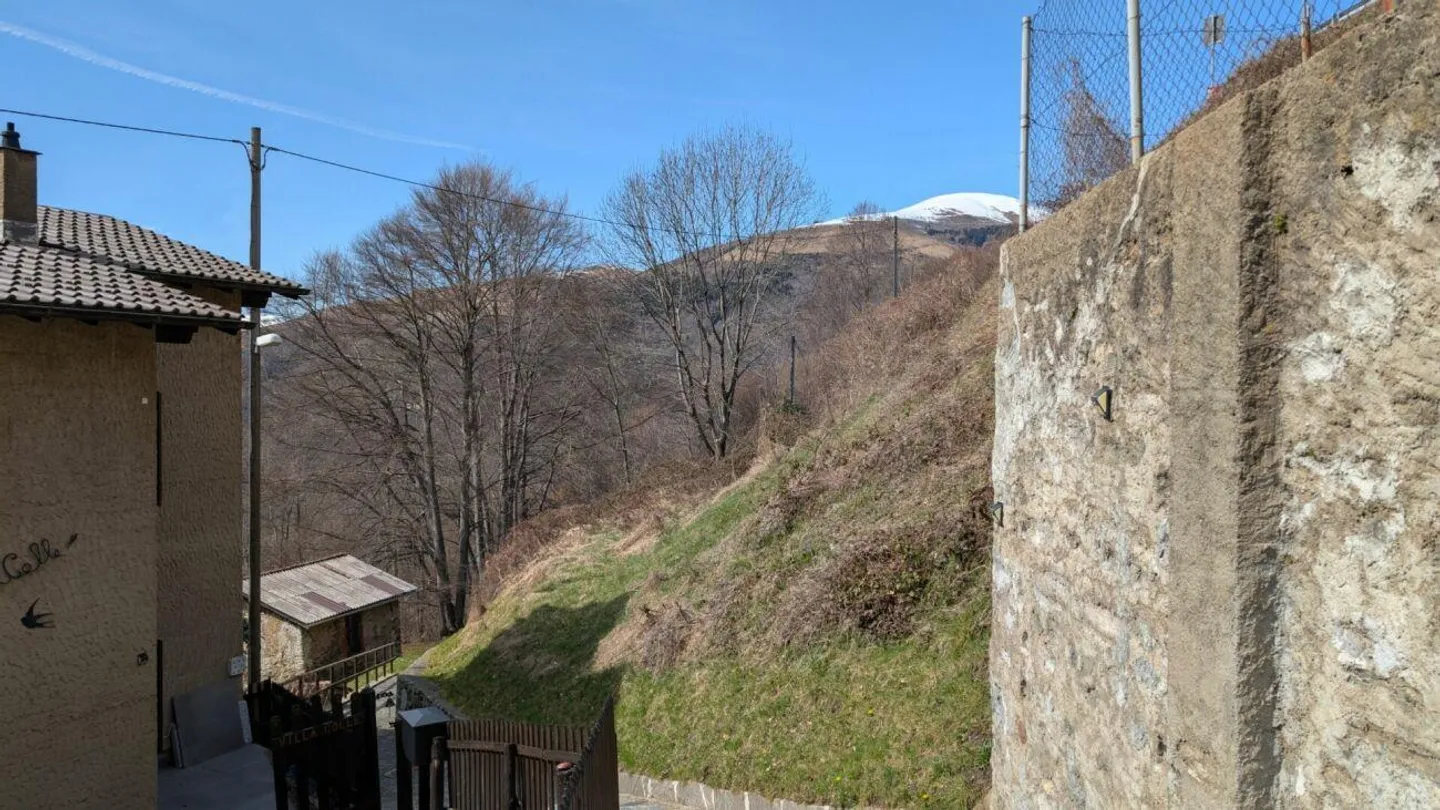 Costruisci il tuo sogno con vista - Terreno panoramico edificabile - Foto 3 di 5