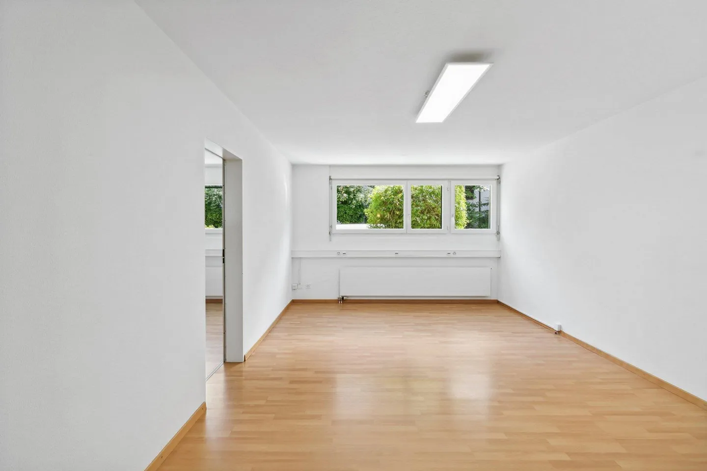 Bureau magnifique à louer - prêt à emménager, il suffit d'emménager et de commencer ! - Photo 3 sur 7