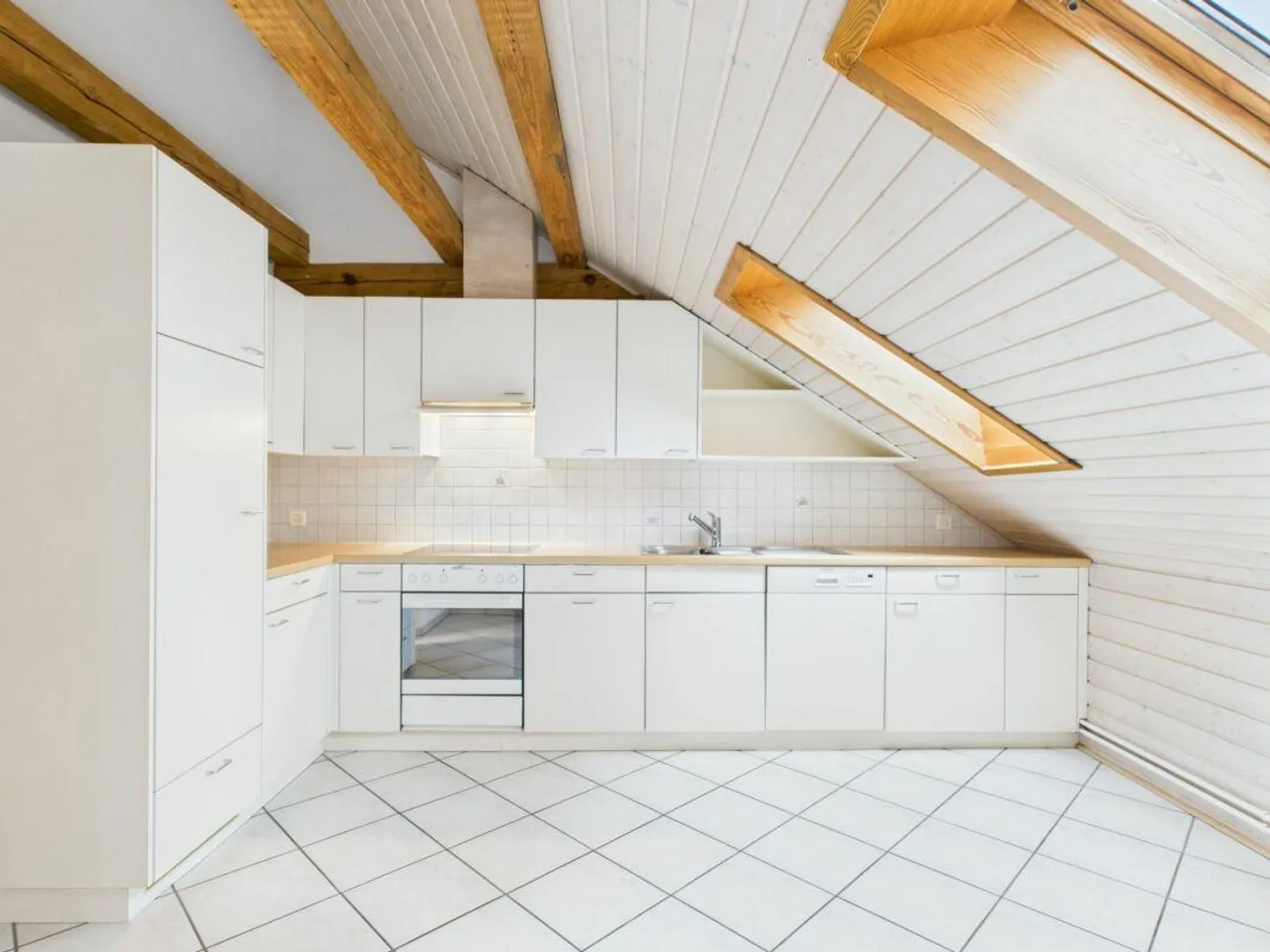 Accogliente appartamento mansardato di 3,5 stanze con balcone - Foto 2 di 9