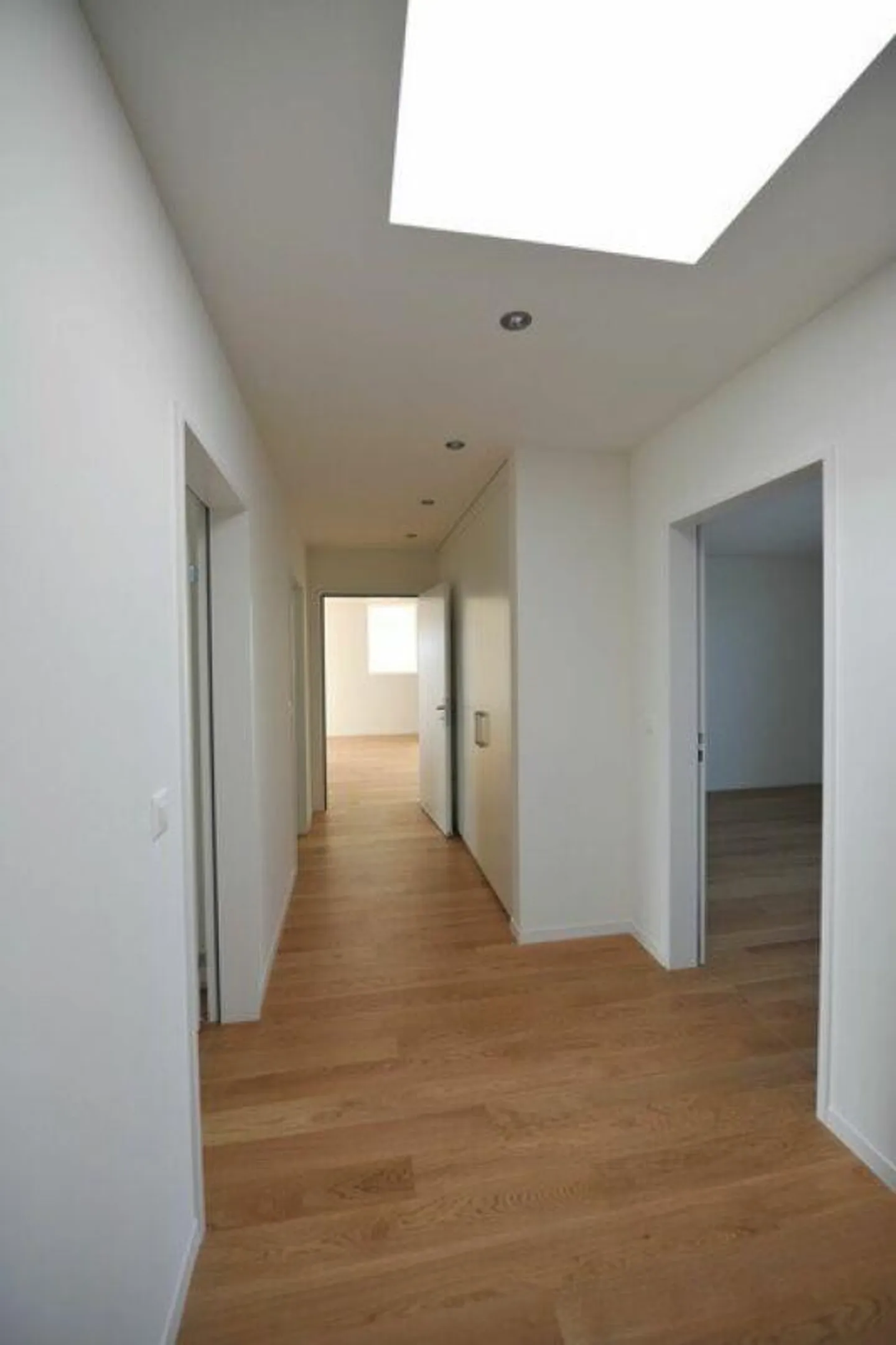 Beautiful 5 1/2-room penthouse apartment with fireplace is looking for YOU! - Photo 7 of 12
