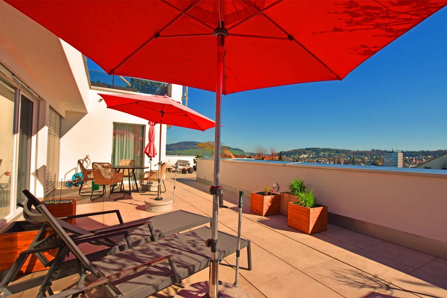 Exclusive living experience, 5.5 rooms, modern terrace house, Weitbl - Photo 2 of 6