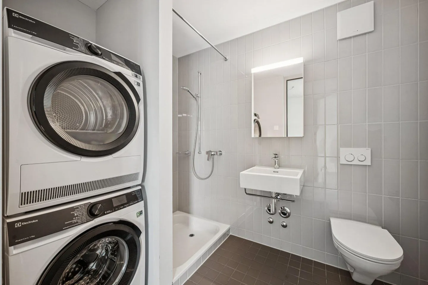 Quiet and spacious 5.5 room apartment is looking for you! - Photo 7 of 12