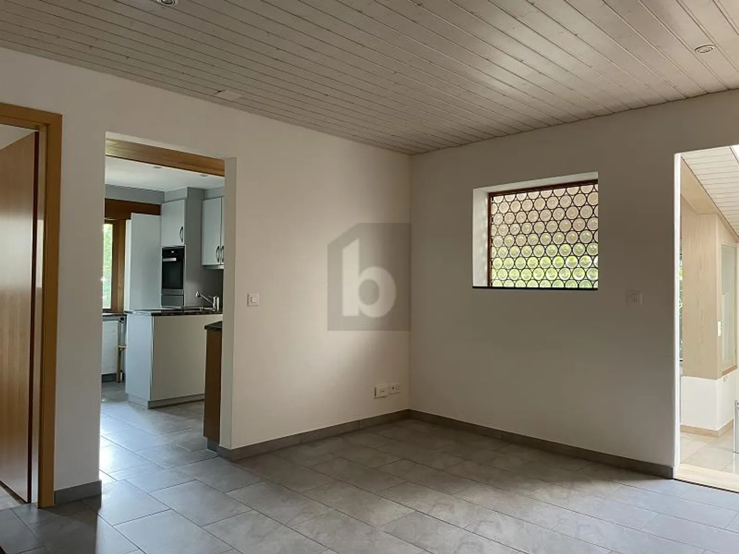 3.5 Room Apartment - Photo 5 of 6