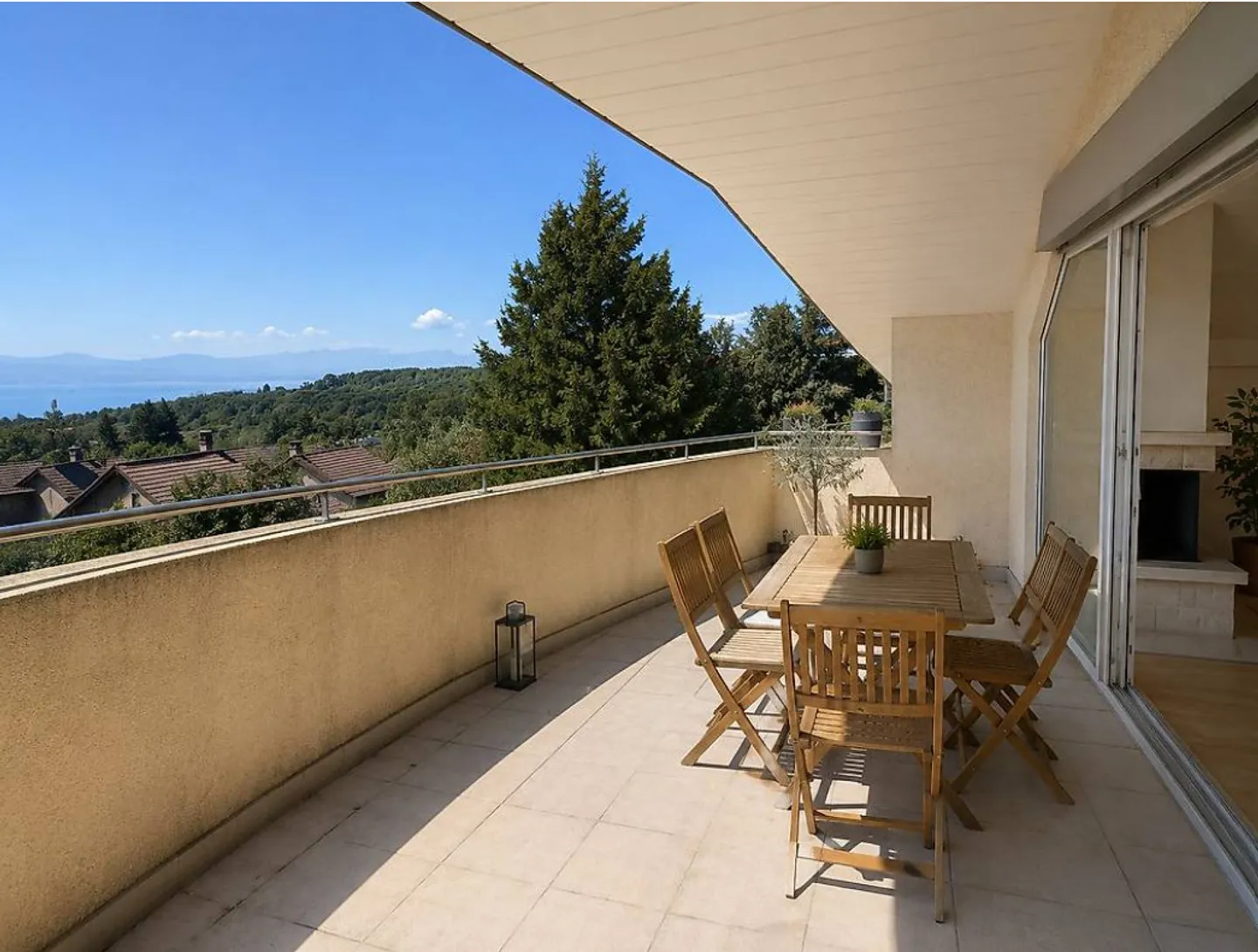 Magnificent Loft, 4.5 rooms with a view of the lake and the Alps - Photo 9 of 10