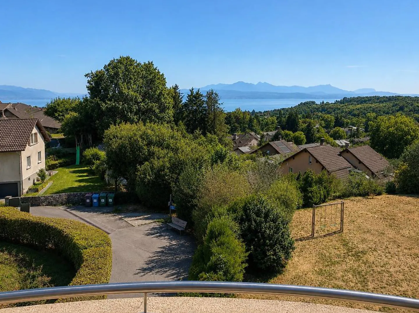 Magnificent Loft, 4.5 rooms with a view of the lake and the Alps - Photo 10 of 10