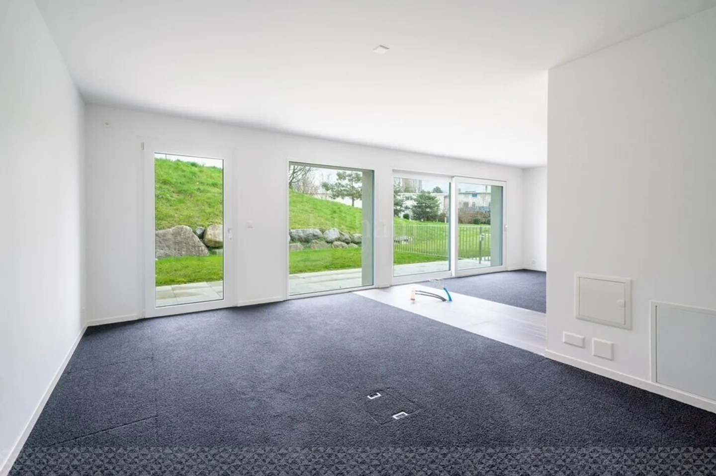 Beautiful ground floor space with private terrace - Photo 2 of 10