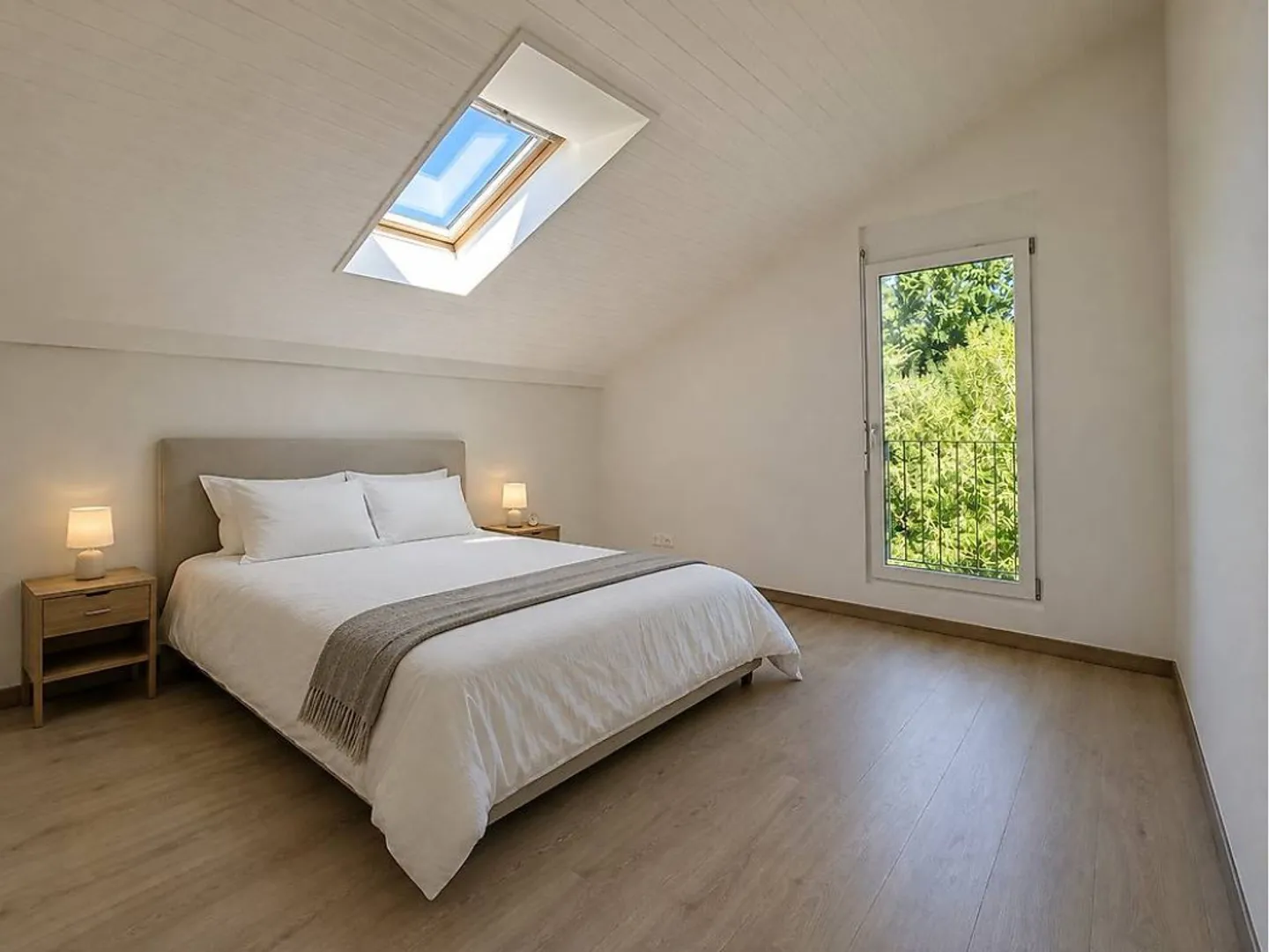 Magnificent Loft, 4.5 rooms with a view of the lake and the Alps - Photo 4 of 10