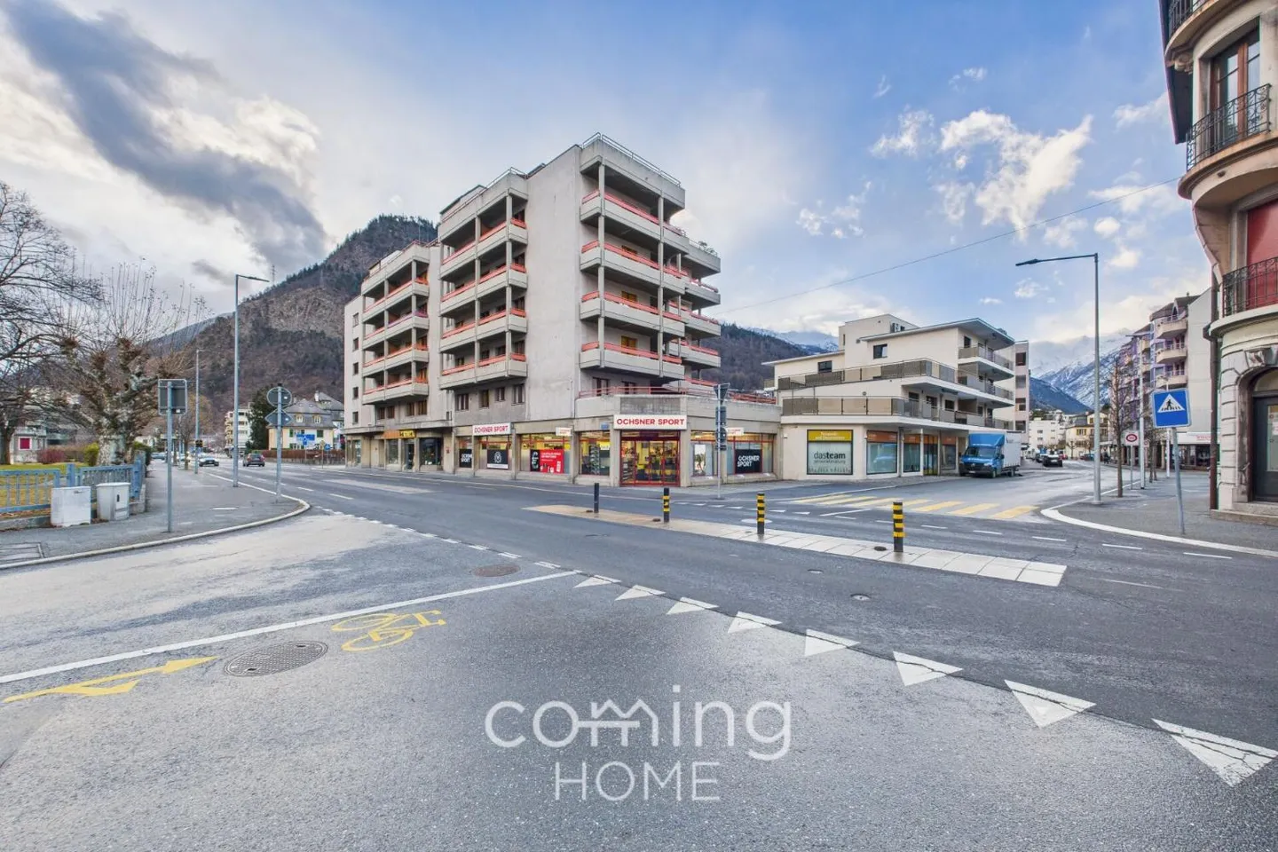 Locaux commerciaux spacieux à Visp avec places de parking - Photo 2 sur 13