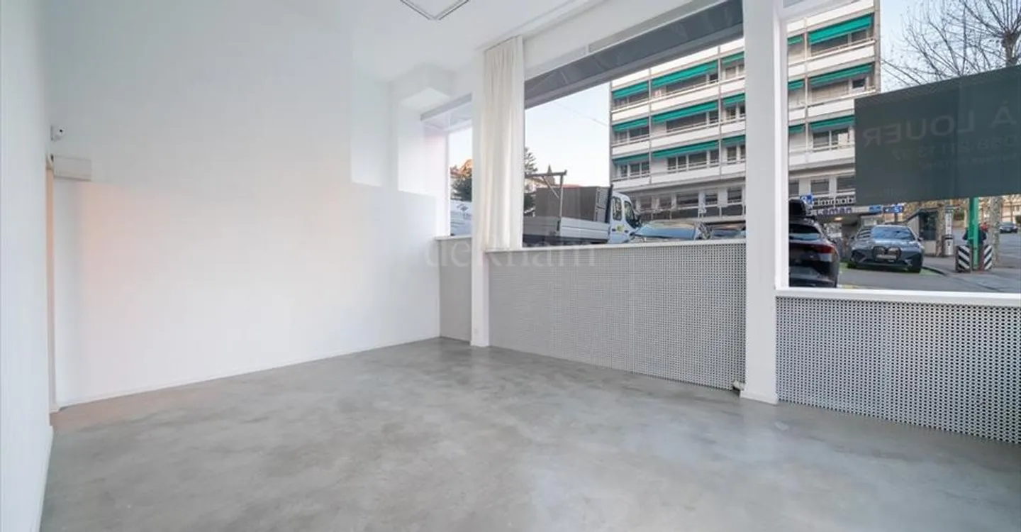 Mischgenutztes Gebäude mieten - Foto 1 von 11