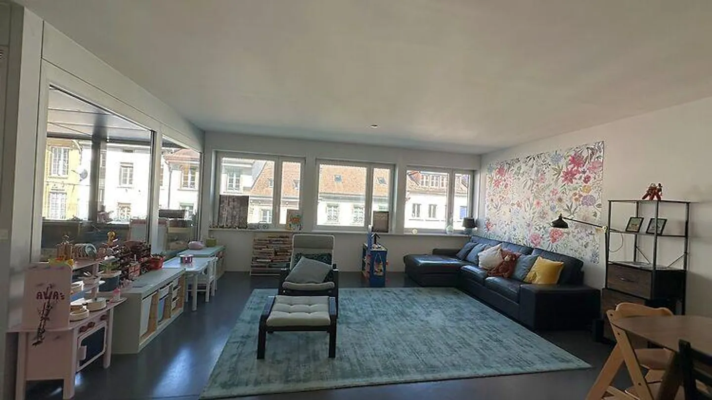 4-ZIMMER-WOHNUNG IN BIEL/BIENNE (BE), MÖBLIERT - Foto 2 von 10