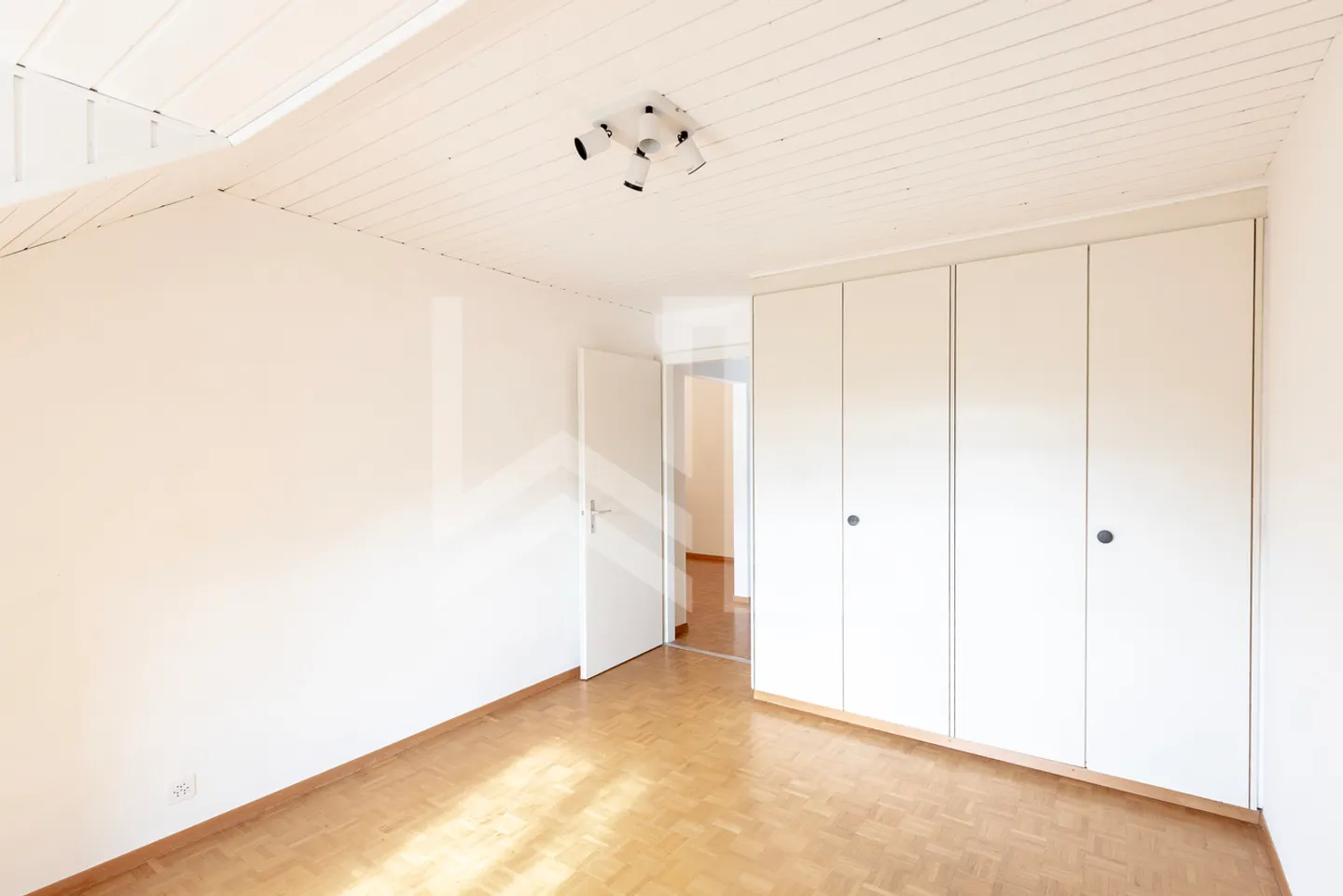 Charming Maisonette near Lake - Photo 12 of 15