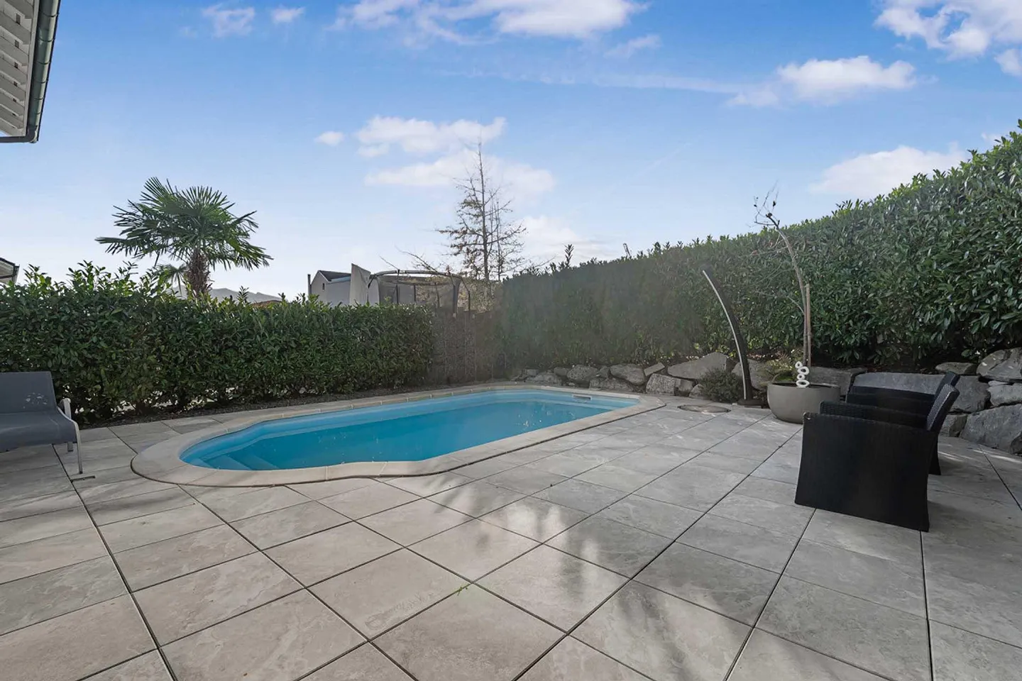 Wohnoase mit Pool – 6.5 Zimmer Doppeleinfamilienhaus - Foto 5 von 6