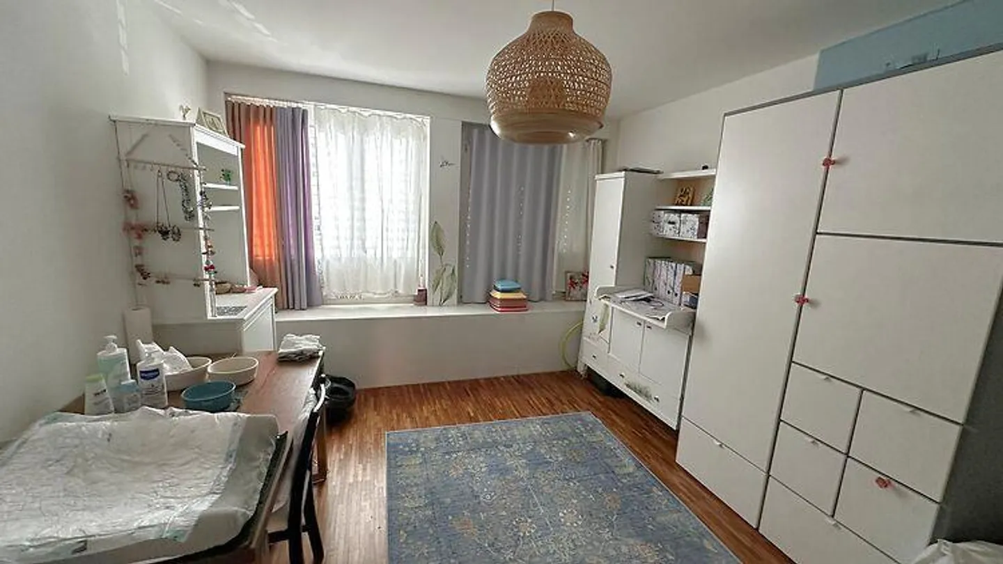 4-ZIMMER-WOHNUNG IN BIEL/BIENNE (BE), MÖBLIERT - Foto 9 von 10