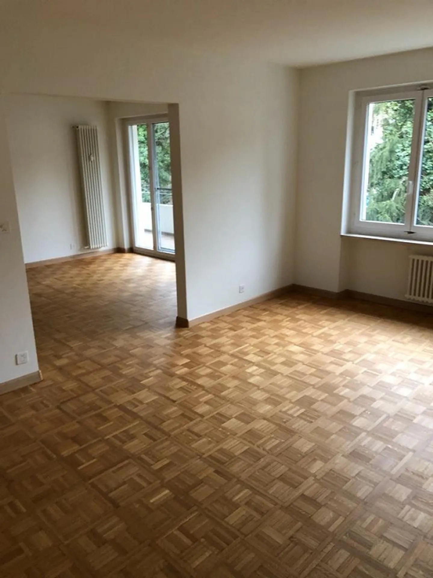 Spacious 4-room apartment near Neubad - Photo 4 of 10