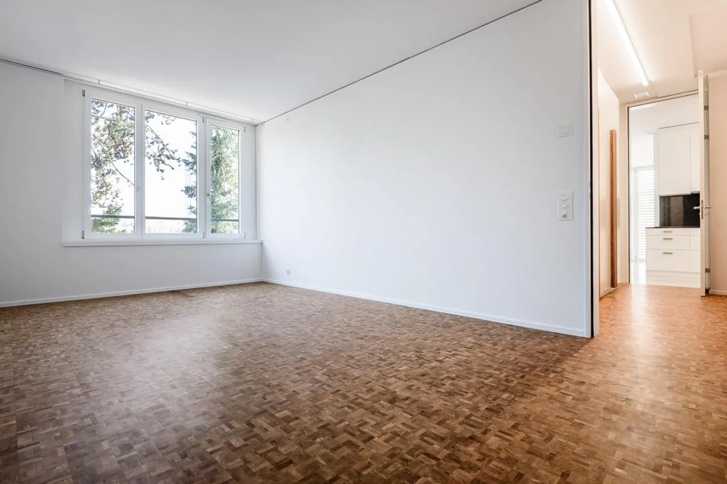Appartement exclusif de 5,5 pièces avec vue sur la verdure - Photo 4 sur 8
