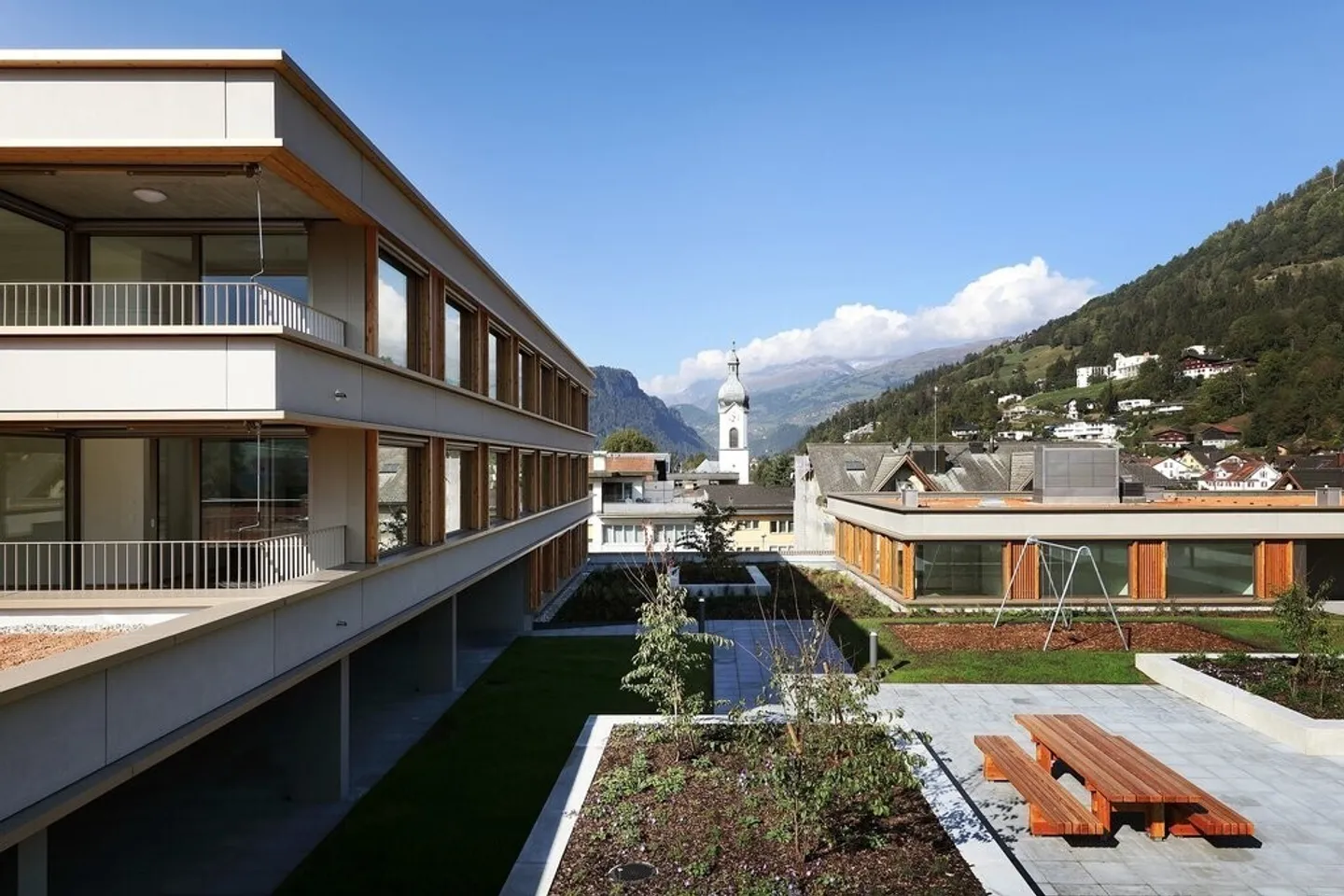 Moderno appartamento di 2,5 stanze in affitto a Ilanz! - Foto 2 di 8