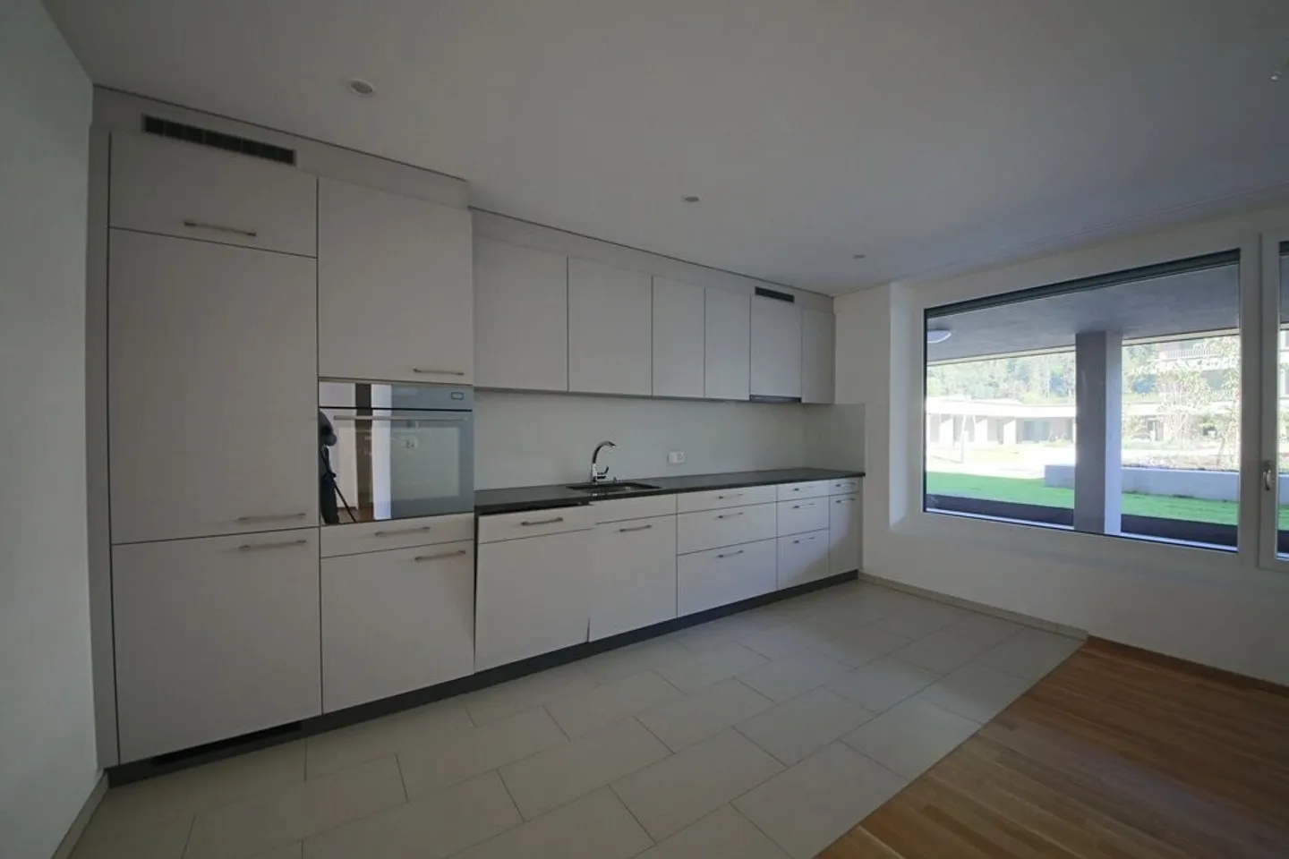 Moderno appartamento di 2,5 stanze in affitto a Ilanz! - Foto 6 di 8