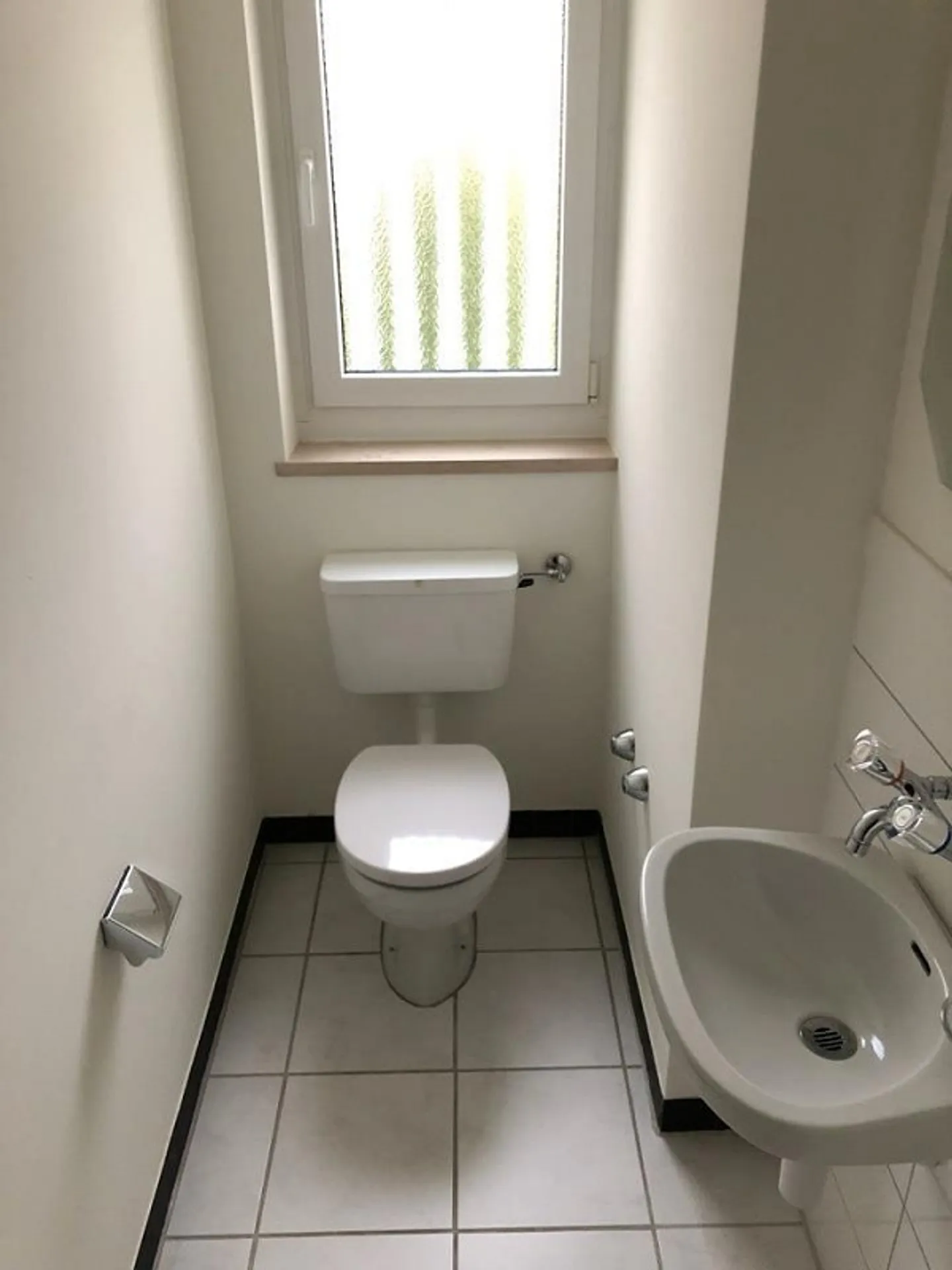Spacious 4-room apartment near Neubad - Photo 8 of 10