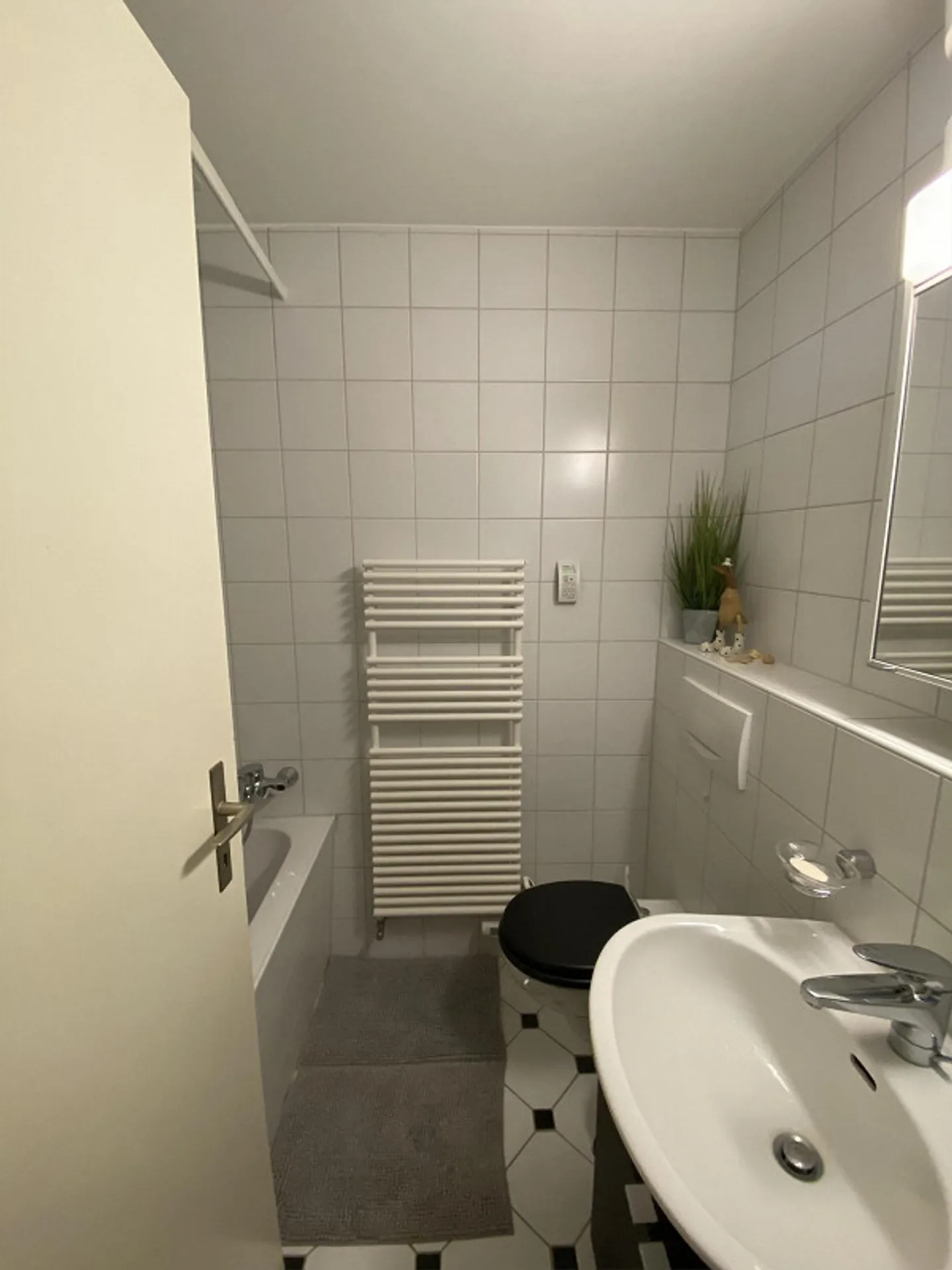 Appartement meublé de 2,5 pièces à sous-louer (février à décembre 26) - Photo 7 sur 10