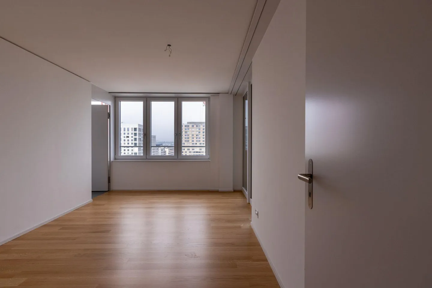 Appartement spacieux de 3,5 pièces 17.12 avec vue exclusive - Photo 11 sur 14
