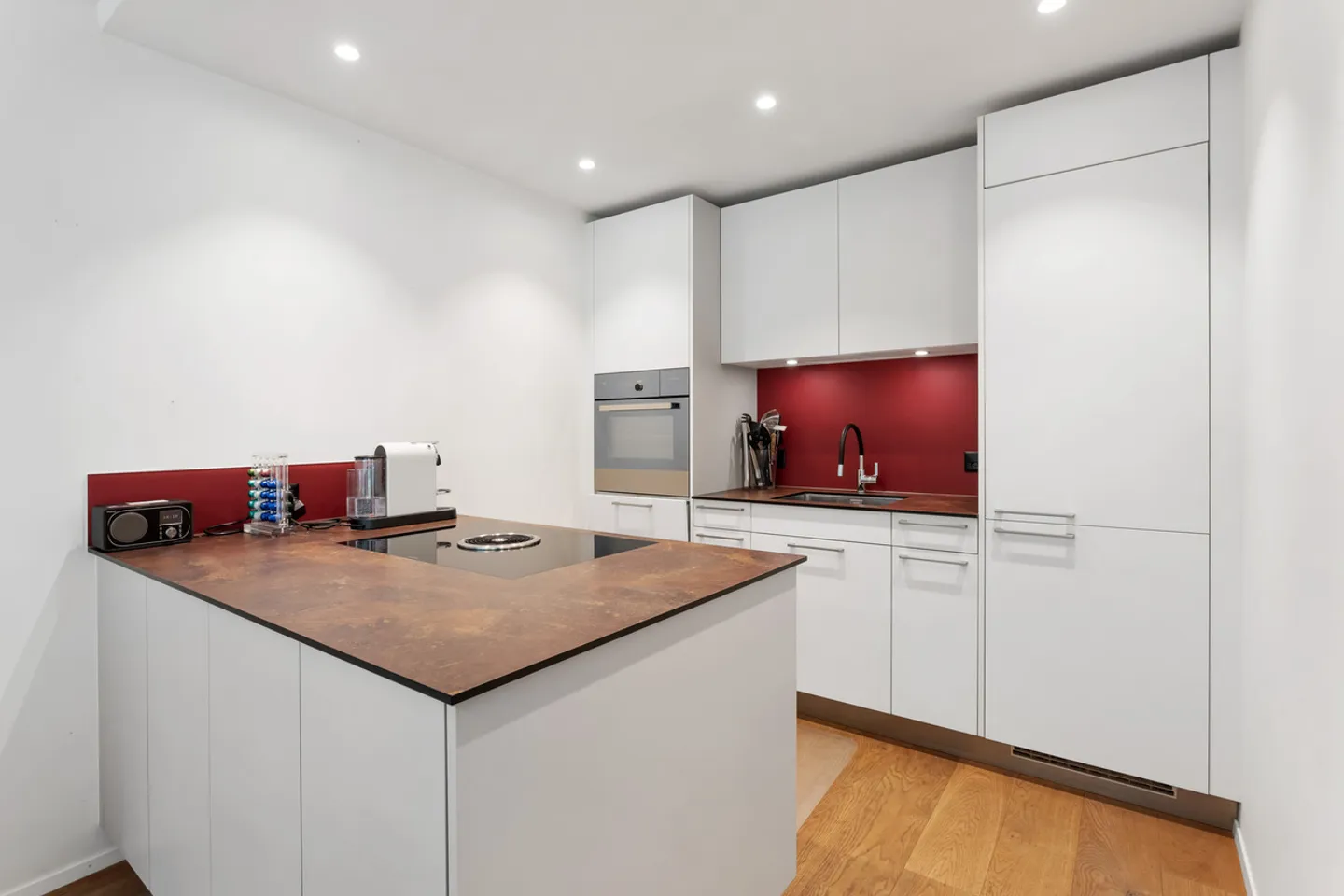 Modern Apartment with Garden Access - Photo 3 of 6