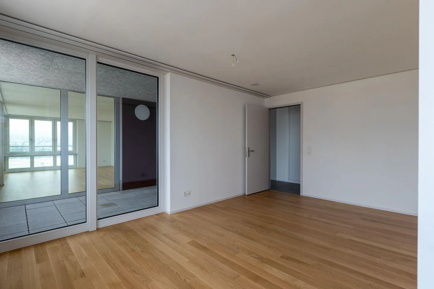 Appartement spacieux de 3,5 pièces 17.12 avec vue exclusive - Photo 12 sur 14