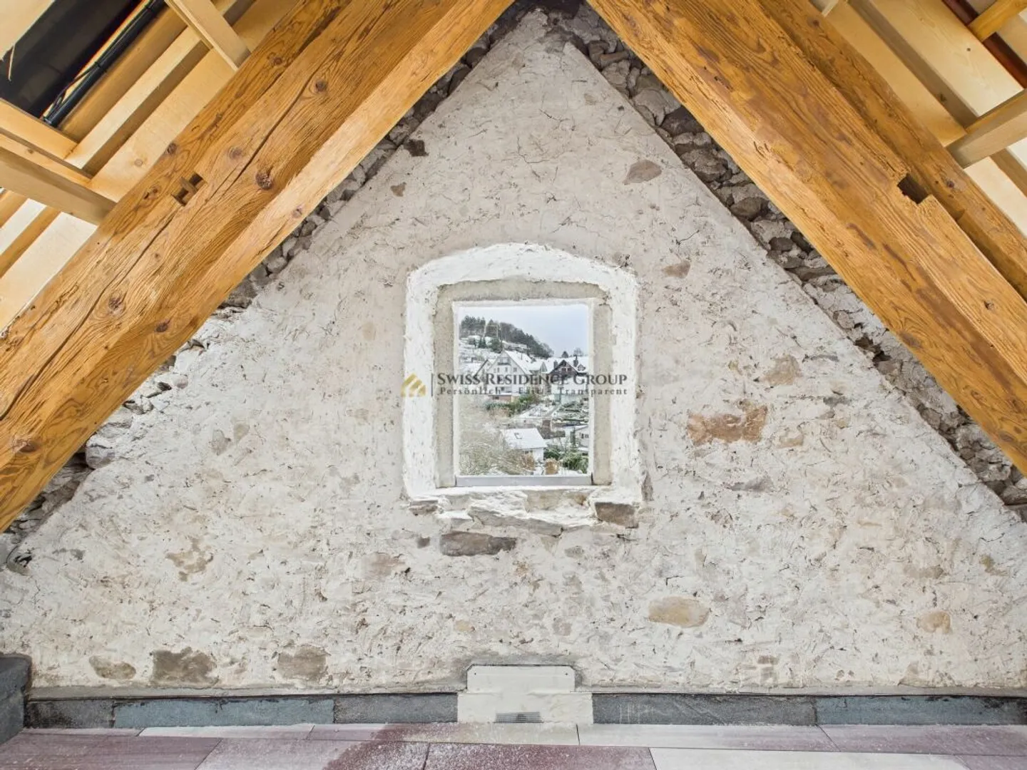 Charmantes Penthouse in Oetwil - Foto 12 von 14