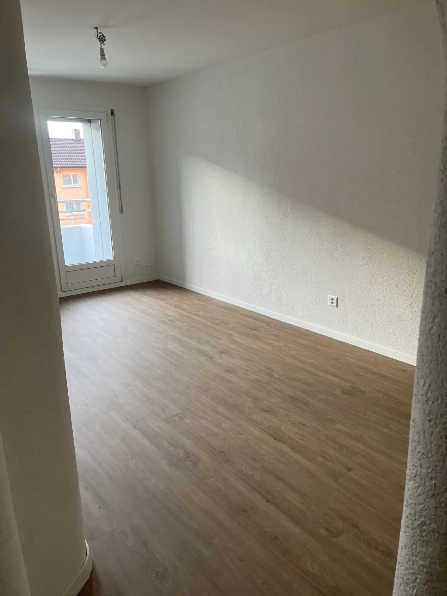 Magnifico appartamento di 2,5 stanze completamente ristrutturato - Foto 3 di 8