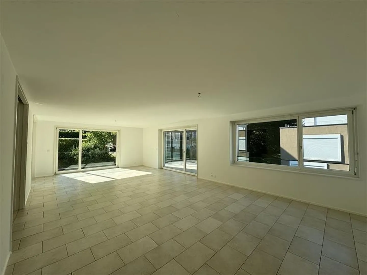 Elegante appartamento di 3,5 stanze con stanza hobby aggiuntiva - Foto 5 di 12