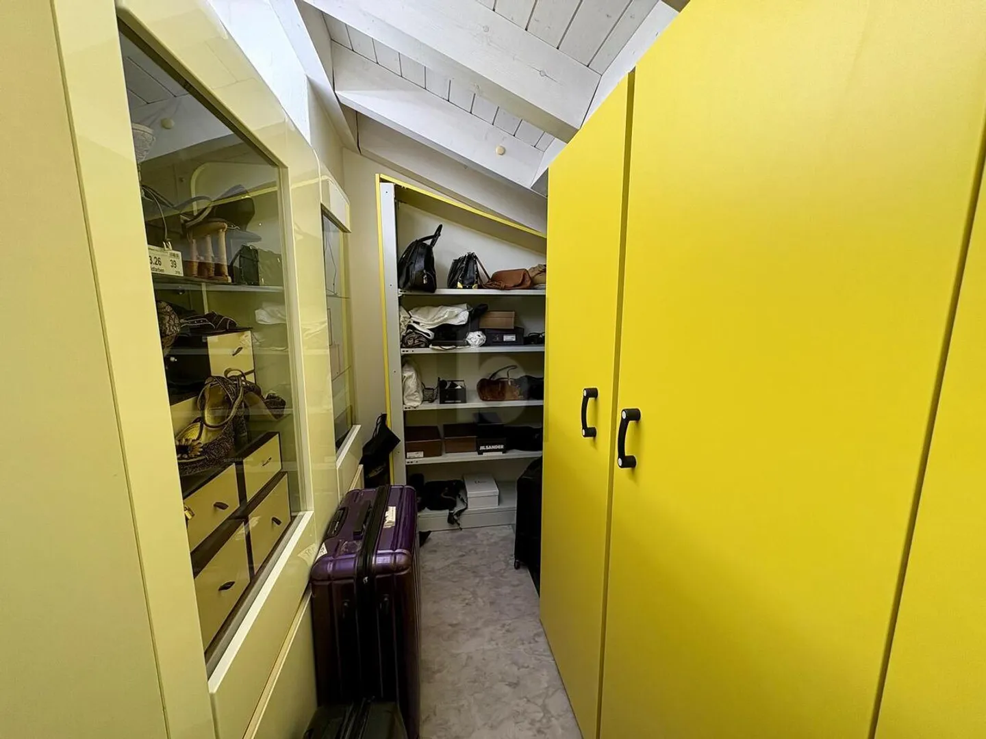 CALME, CENTRAL ET AVEC VUE SUR LE LAC - Photo 5 sur 6