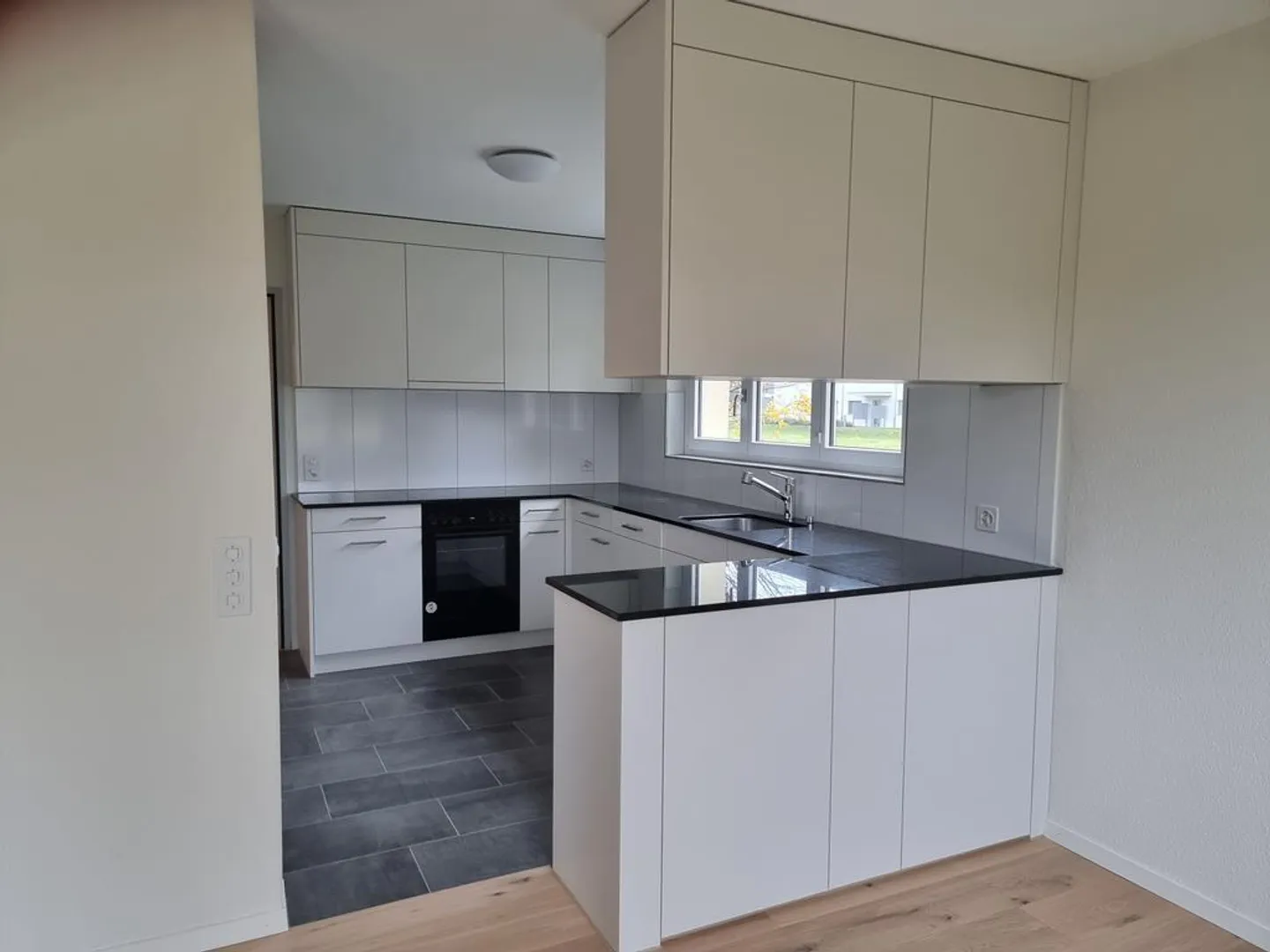 Renovierte Wohnung in Neunkirch - Foto 3 von 9
