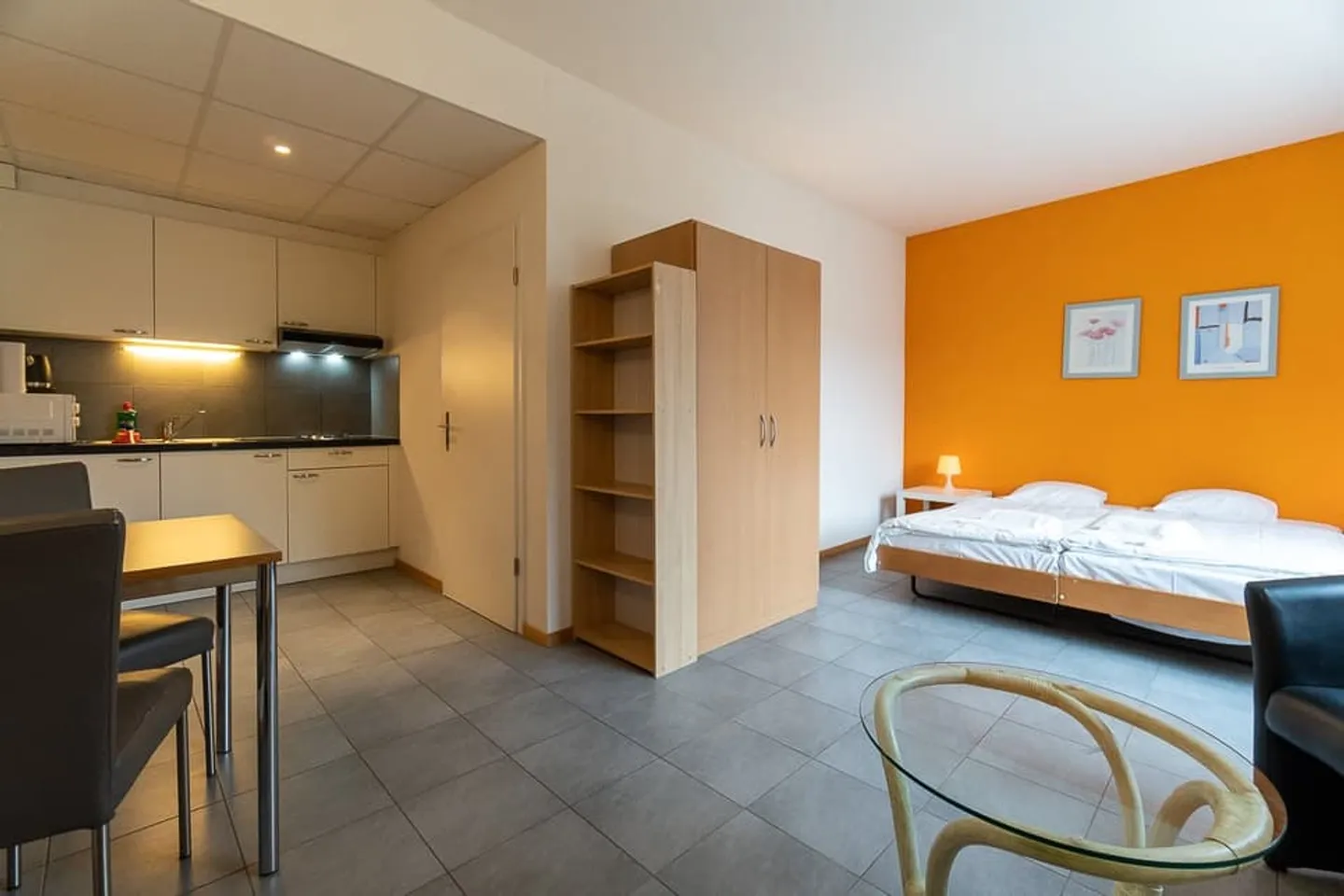 Studio Entièrement Meublé et Équipé - Avec ou Sans Service Hôtelier - Photo 1 sur 6