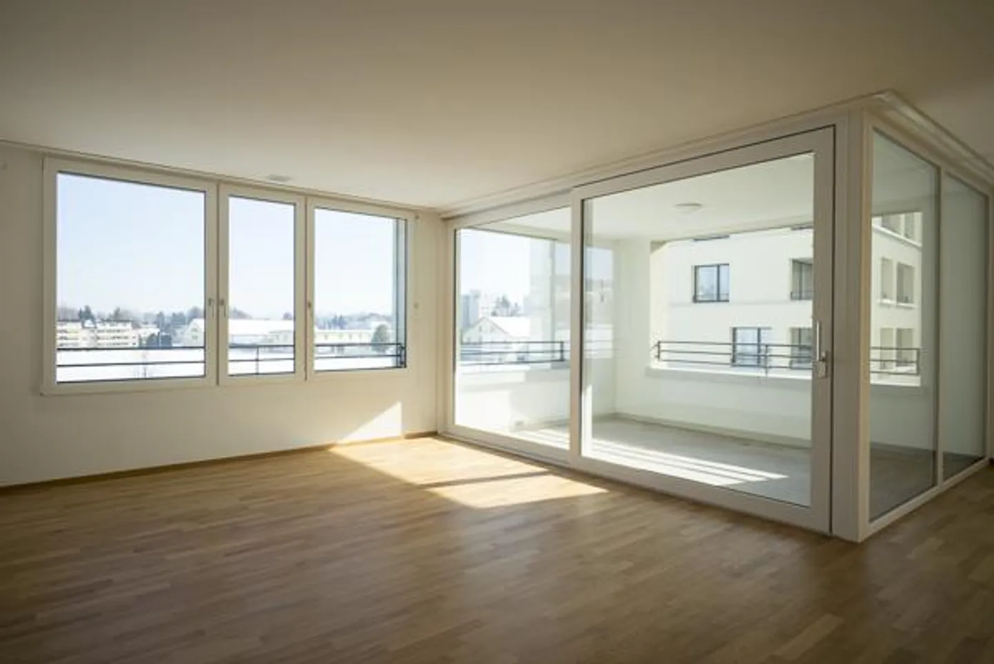 Modern and Quiet Living? - Your Search Ends Here! - Photo 3 of 8