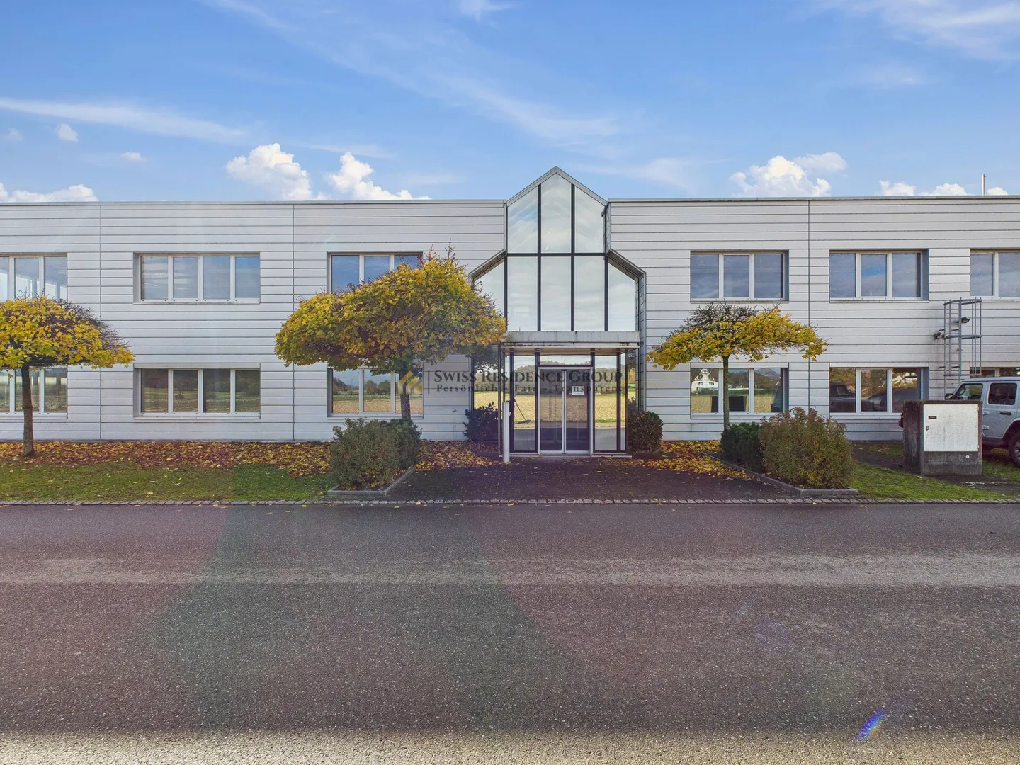 Office - Production & Industrial Building in Prime Location for Rent - Photo 2 of 40