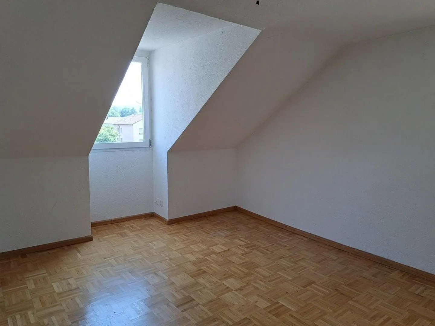 Living in the Heart of Birsfelden - Photo 8 of 12