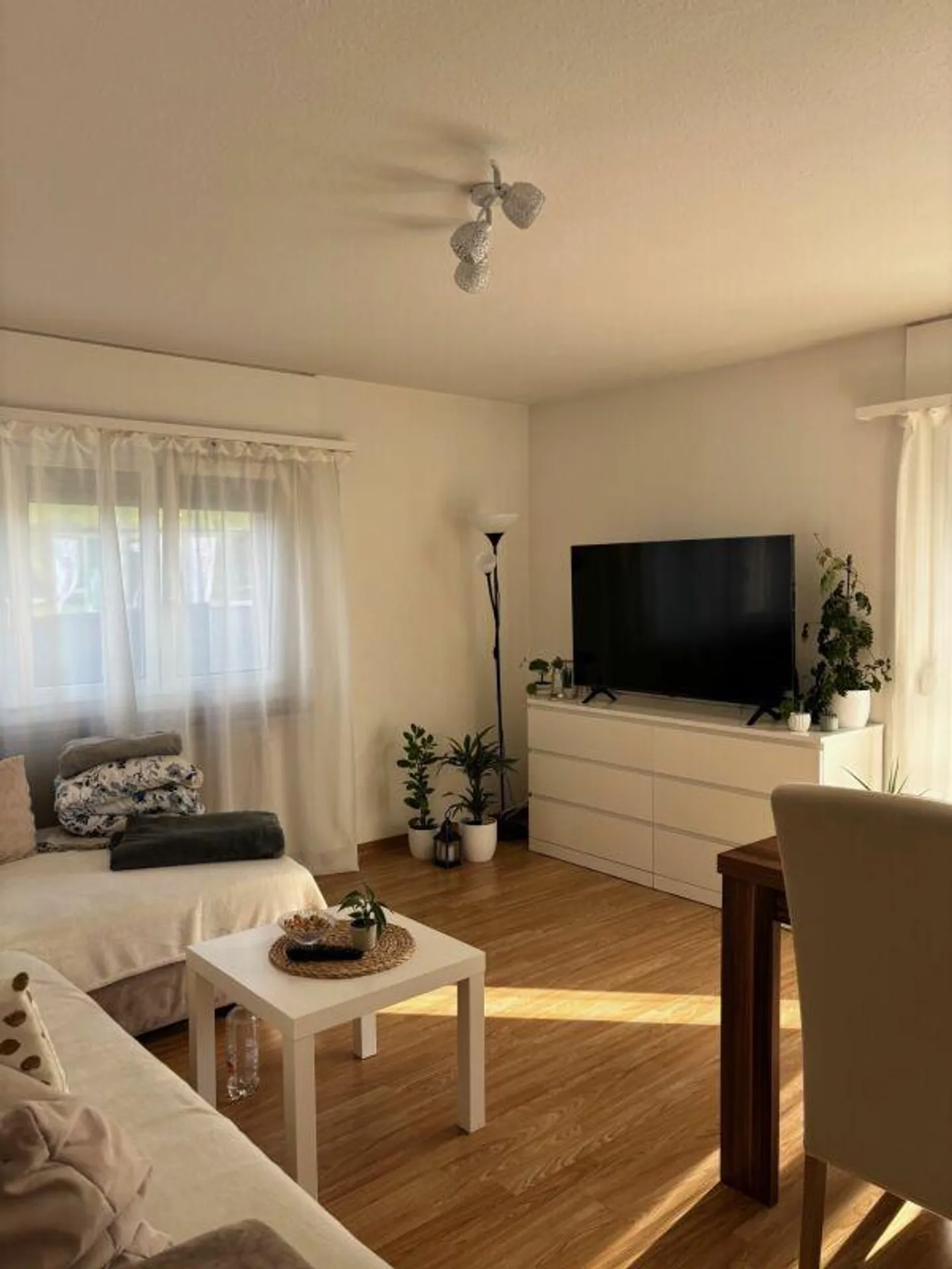 Bright 3.5-room apartment with balcony - Photo 2 of 7