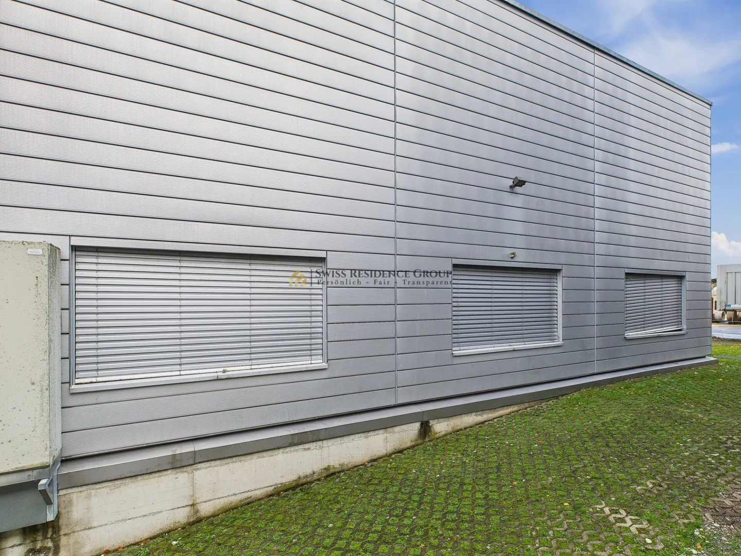 Office - Production & Industrial Building in Prime Location for Rent - Photo 16 of 40