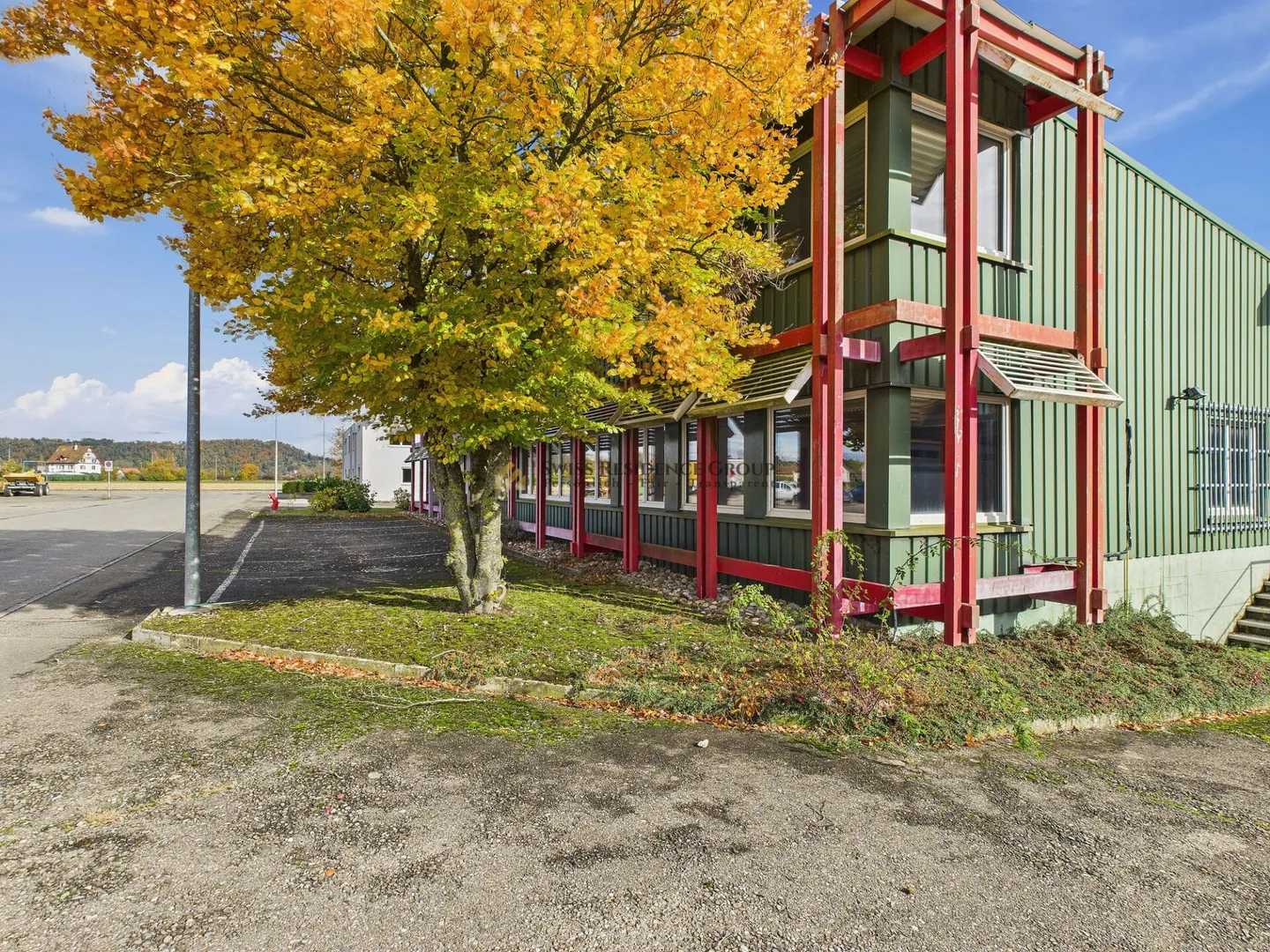 Office - Production & Industrial Building in Prime Location for Rent - Photo 9 of 40