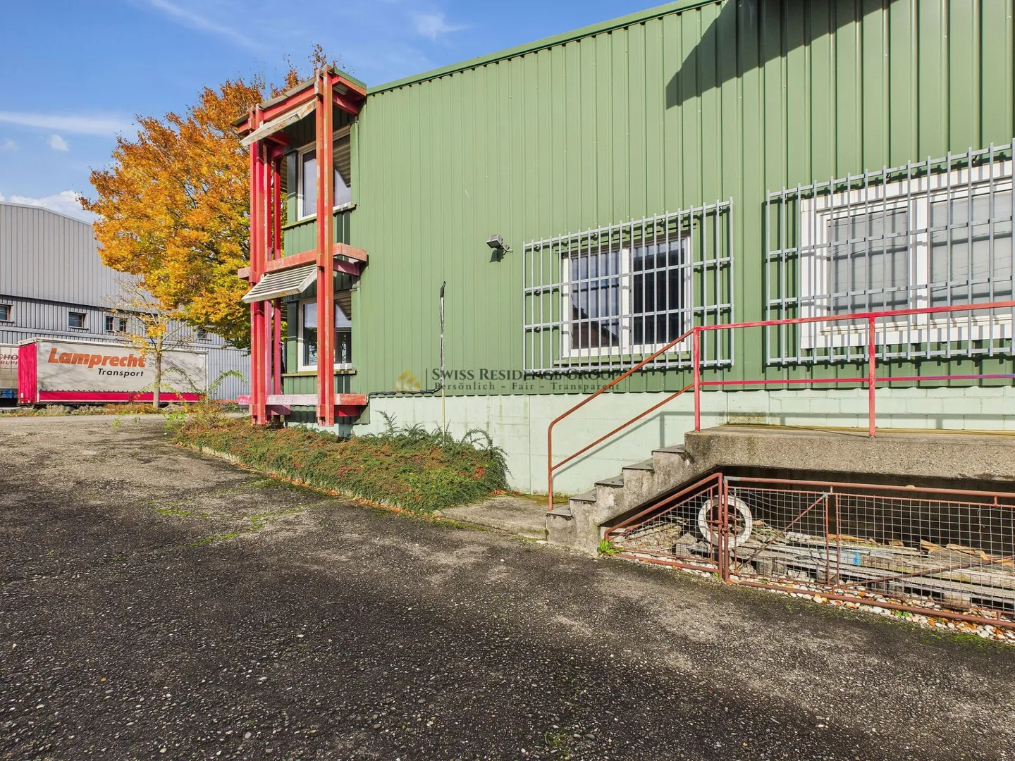 Office - Production & Industrial Building in Prime Location for Rent - Photo 12 of 40