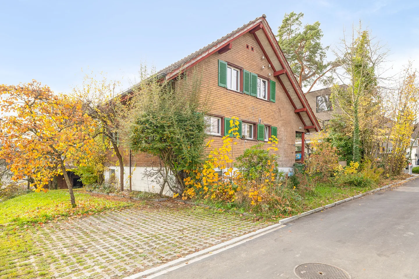 Dreamlike panoramic location with development potential - Photo 3 of 12